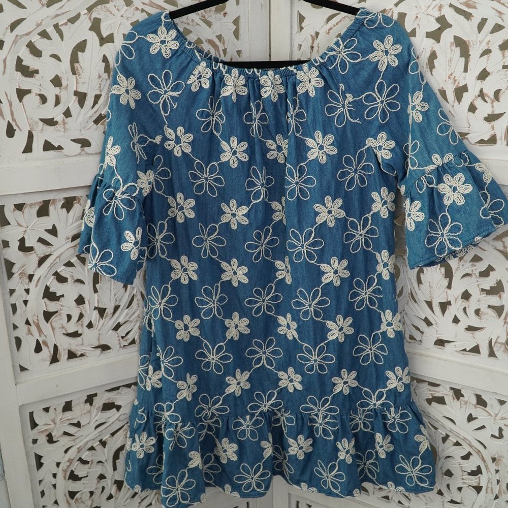 ECI New York Embroidered chambray dress